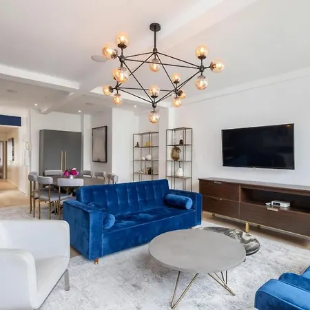 Stunning 2 Bedroom * 파리