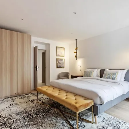Stunning 2 Bedroom Appartement *