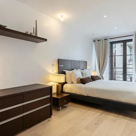 Stunning 2 Bedroom 아파트 *