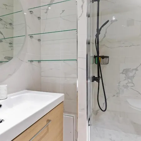 아파트 Stunning 2 Bedroom 파리