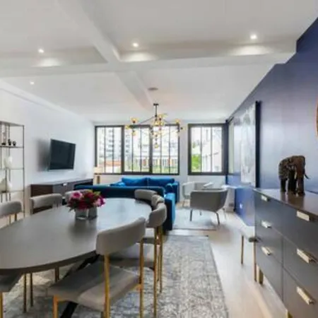 Stunning 2 Bedroom Apartmán *