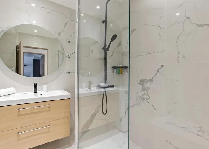 Stunning 2 Bedroom Parijs